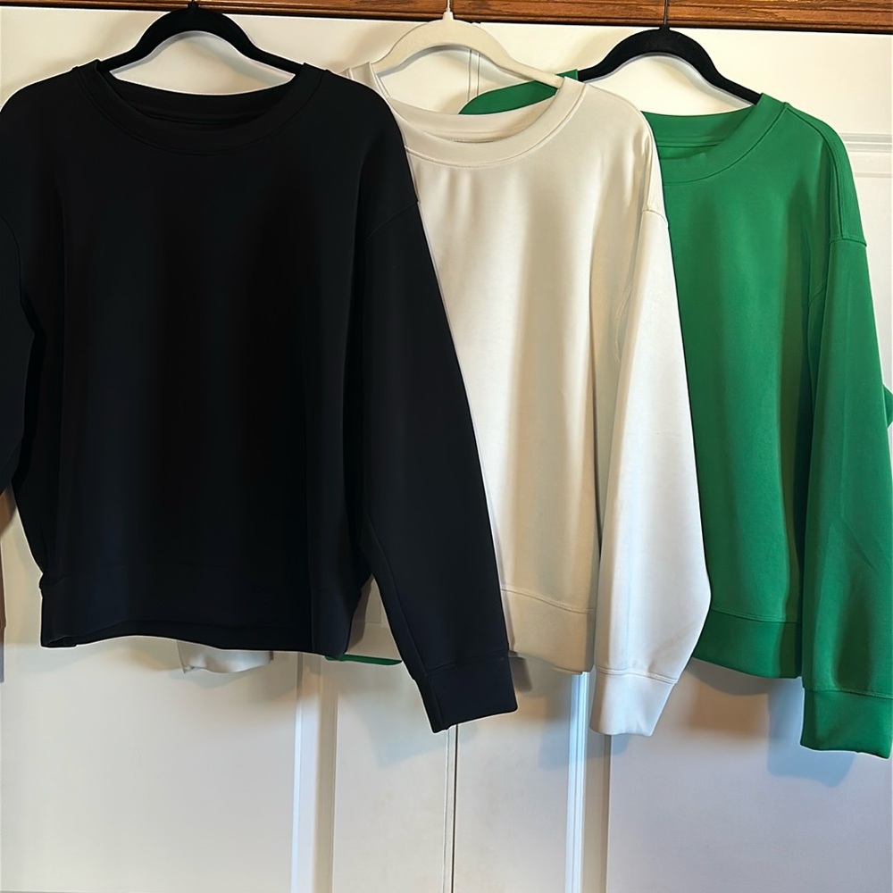 Set of 3 athleisure sweatshirts